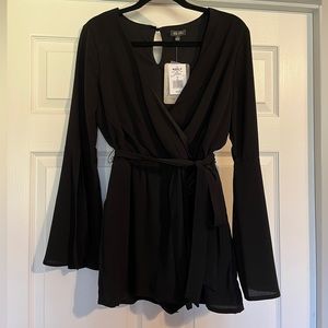 Lily Rose Romper NWT Womens Small Black Belle Sleeve Romper with Tie Waist